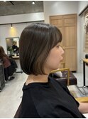 【t o t. f a m.】ベージュインナー×切りっぱなしボブ