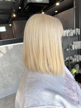 インク(ink) ホワイトブロンド