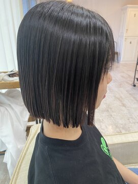 イーエス(E.S) 艶ボブ