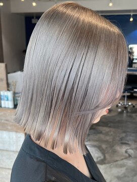 ミルシンク(1005mille cinq) ブリーチ/ホワイトカラー/切りっぱなしカット