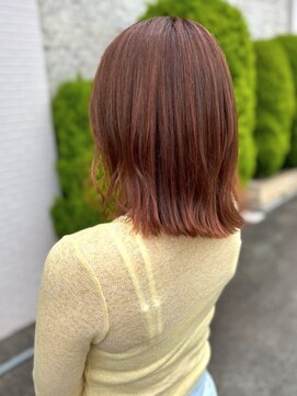 サニー美容室 オレンジブラウン 暖色系カラー 外ハネ 20代 切りっぱなしボブ
