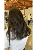 オリーブグレージュ
