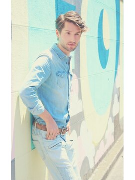 ワースホワイル(WORTH WHILE) 外国人風 クセ毛ショートミディアム