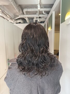 ムーム(Momb) ミディアムパーマ