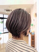 アッシュ 十日市場店(Ash)&nbsp;白髪ぼかし / ハイライト / ショートボブ