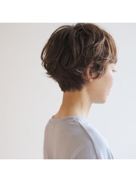 サイズ(cyez) クセ毛っぽいマッシュショート