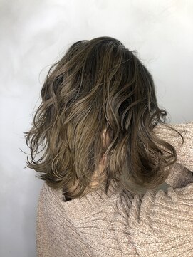 オースト ヘアー ステラ 新宿店(Aust hair Stella) ボブ×ハイライト×アッシュ