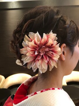 ティアラ 御呼ばれスタイル