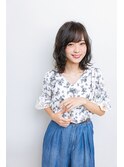 ルーズでセミウエットな質感が大人のこなれたミディヘアに♪