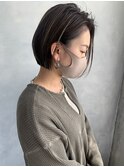 前髪なし大人ぱっつんボブ　ハイライト　グレーベージュ　前田茜