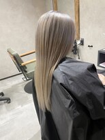 サニー 渋谷(SUNNY)&nbsp;バレイヤージュ、ハイライト、レイヤーロング、グレーベージュ