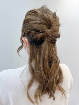 リコラックスビー(LICO LUXBE) もこもこハーフアップ