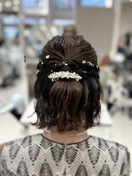 アフロート トウキョウ(AFLOAT TOKYO) 【高木美緒】ハーフアップアレンジ/ボブアレンジ/お呼ばれヘア