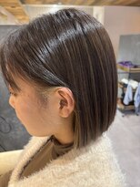 ブルーム ヘア デザイン ドゥーエ(bloom hair design due)&nbsp;インナーカラー×ミニボブ【インナーカラー/イヤリングカラー】
