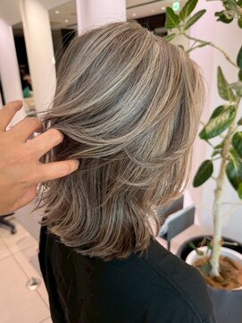 ステアケース 武蔵小杉店(stair:case) 【白髪多い方向け】半年放っておける脱白髪染めカラー