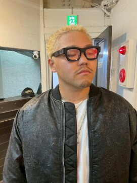 ビーバイエイトジェンツ(Bee by EIGHT GENTS) MEN’S HAIR/波巻ツイストスパイラル/フェザーパーマ/心斎橋