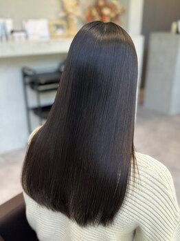 ウキ(uki)の写真/【豊川】「もう、癖も広がりも怖くない」朝のスタイリングが驚くほど楽になる"自分の髪を好きになる"体験を