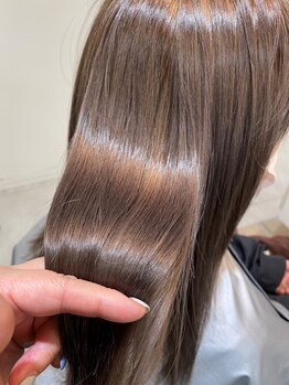 ソルエココ(seule et coco)の写真/【南森町駅徒歩5分】毛先まで指通り滑らかな手触り◎髪の芯から艶めく美髪へ髪質改善!