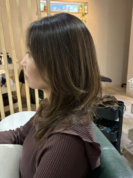 ウル(Ulu') お顔まわりレイヤースタイル