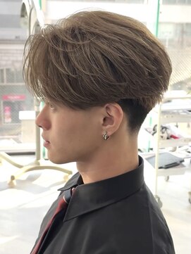 ゴート(GOATO) テーパーフェード　毛流れ　センターパート　鹿児島メンズ