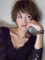 パティオン(PATIONN)&nbsp;クラシカルモード外ハネ前下がりボブショートミルクティーカラー