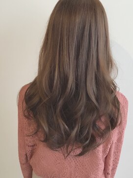 クールブ(Courbe) 透明感たっぷりの柔らかベージュ♪