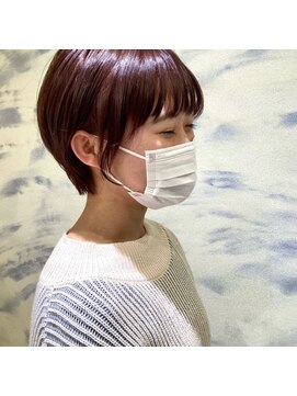 エムズキュラティフ(e'mZ Curatif) ピンクベージュコンパクトショート