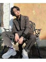 レーヴス(REVES)&nbsp;ニュアンスパーマ　ナチュラルセンターパート　プリカール