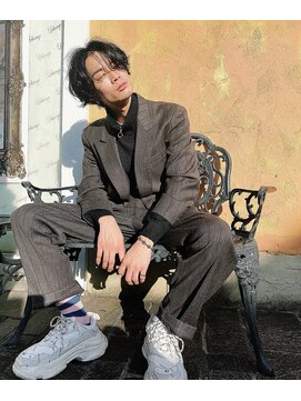 レーヴス(REVES) ニュアンスパーマ　ナチュラルセンターパート　プリカール