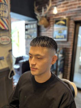 バレス 田町(BALES) [スキンフェード/ツイストスパイラル/田町]