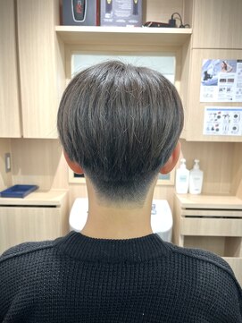 リバティシェアバーバー 銀座(LIBERTY SHARE BARBER) ナチュラルセンターパート