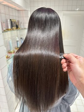 ロンドルーチェ 心斎橋(Lond luce) ダークアッシュ/ミディアムレイヤーカット［髪質改善/縮毛矯正］