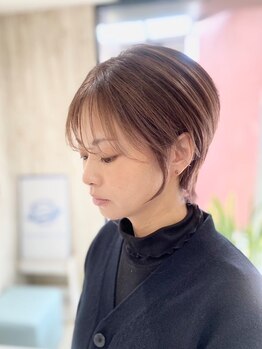 ヘアスペース エアリス(Hair space Earth)の写真/お顔周りのサイドバングや韓国風ヘアやおくれ毛カットで今っぽさをより演出！自然な抜け感を作り出すのが◎
