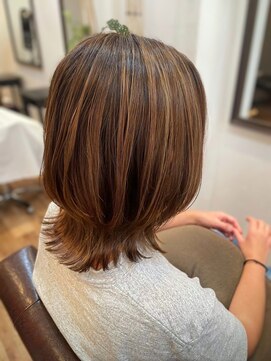 ジュナ(Juna) 外はねレイヤーボブ