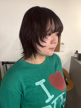 トナリ(tonari) ハイレイヤーカット