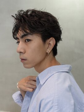 バイフィフス 原宿/表参道(by fifth) 原宿シャドウパーマ大人ビジネスメンズカットセンターパート30代