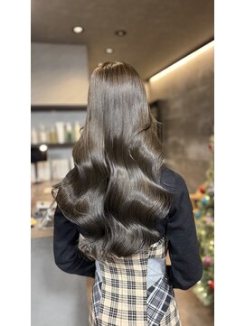 髪質改善・縮毛矯正特化サロンROA 本気で変わる。ROAの髪質改善