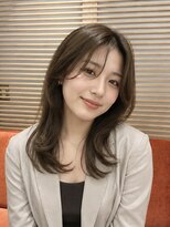 オアシスアヴェダ ザ・ペニンシュラ東京(OASIS AVEDA) セミロング大人レイヤー・オリーブグレージュ・銀座日比谷20代