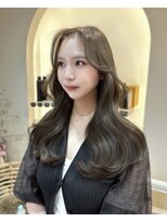 シーテ(Ciete)&nbsp;柔らかく艶めく、大人の透明感ロング