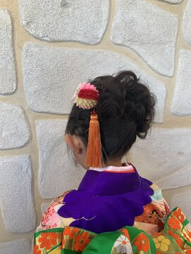 エムズアルカディア(M'Z ARCADIA) ふんわりアップスタイル