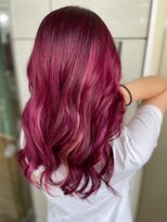 ミラシィ 稲毛(Mirashy)&nbsp;可愛いチェリーレッドカラー　×　ハイライトエクステ