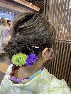 グロウ バイ フェイス(GLOW by face) Glow by face池袋【SAKI】ハイライトグレージュ×ねじりアレンジ