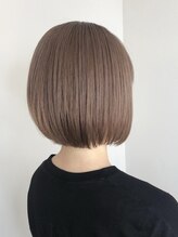 《*潤いたっぷりの艶感が魅力*》上品なショートヘアとやわらかい色味で作る相性抜群のスタイル[吉祥寺]
