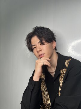 アイズ 海老名(AIZU) ツイストスパイラルパーマ波巻きスパイラルパーマセンターパート