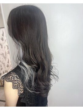 モノ アンド イニ(Mono & inni) インナーカラーシルバー