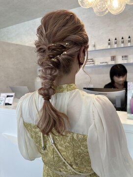 シェリッシュ ノース(Sheriche North) お呼ばれヘア×編み下ろしアレンジ