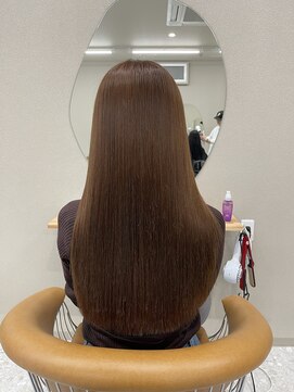 シカ 神戸三宮元町店(Cica) 縮毛矯正 ストレート 三宮 髪質改善 神戸美容室 癖毛 元町