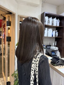 カーム(calm) 前髪/アンブレラカラー/こなれミディ/イメチェン/ウェーブパーマ