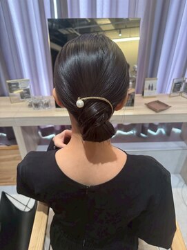 ウルー 自由が丘店(uruu) 【きれいめシニヨン】自由が丘/自由が丘駅/ヘアセット/早朝
