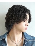 難波ツイストパーマメンズスパイラルパーマフェザーショート色気